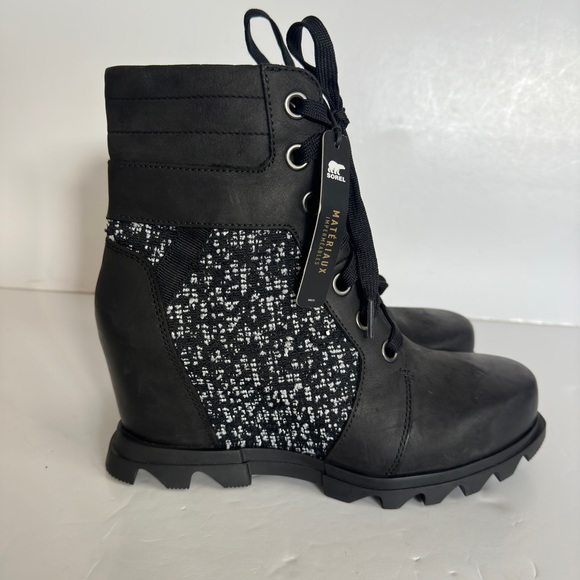 Sorel Shoes - NWT SOREL Joan of Arctic Wedge III Lexie sandal